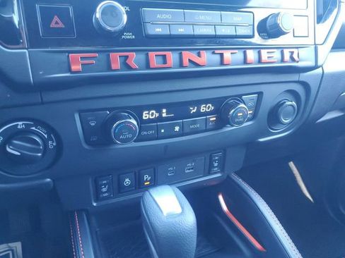 Certified 2025 Nissan Frontier PRO-4X w/ Pro Premium Package AWD/4WD image 22