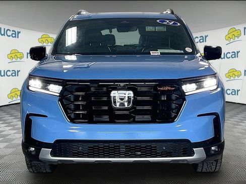 Used 2024 Honda Pilot TrailSport image 2