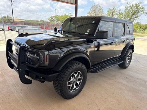 Used 2024 Ford Bronco Badlands AWD/4WD image 3