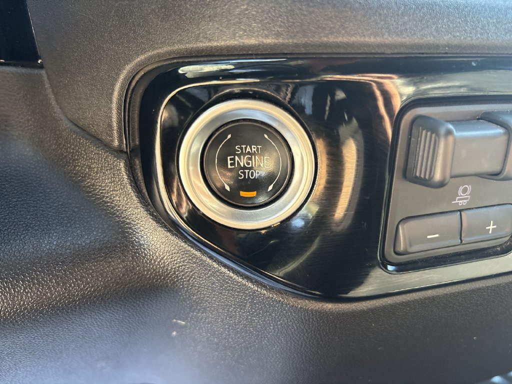 Used 2025 Chevrolet Silverado 1500 LT RWD image 22