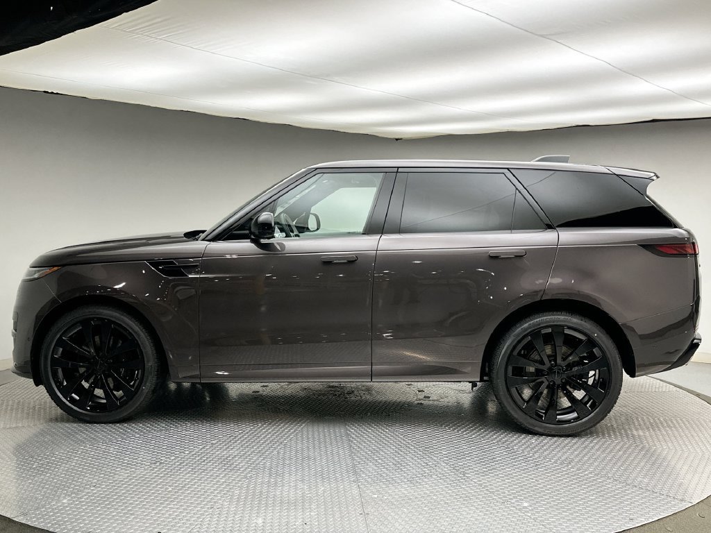 New 2027 Land Rover Range Rover Sport Dynamic SE AWD/4WD image 2