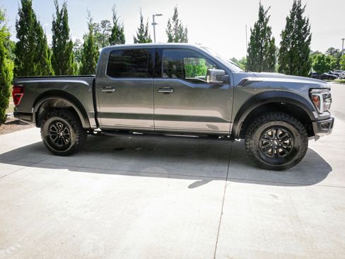 Used 2025 Ford F150 Raptor AWD/4WD image 11