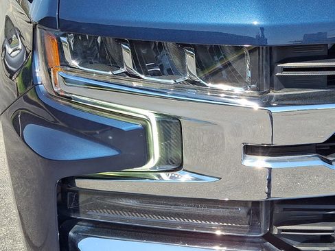 Used 2021 Chevrolet Silverado 1500 LT w/ Bed Protection Package image 9
