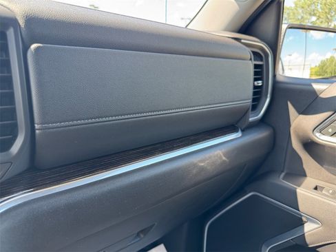 Used 2023 GMC Sierra 1500 Elevation image 27