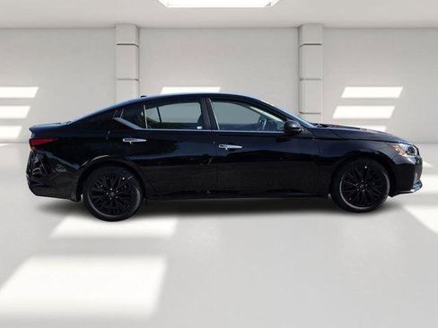 Used 2025 Nissan Altima 2.5 SV w/ SV Special Edition Package FWD image 6