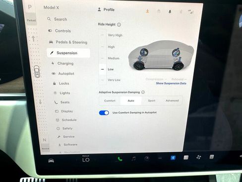 Used 2022 Tesla Model X image 31
