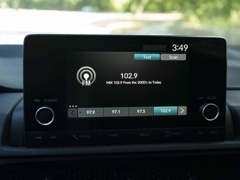 Used 2025 Honda CR-V Sport image 29