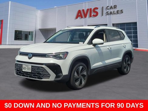 Used 2025 Volkswagen Taos SE AWD/4WD image 1
