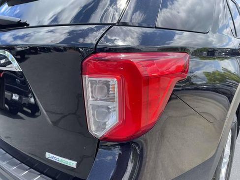 Certified 2020 Ford Explorer XLT w/ Equipment Group 202A RWD image 35