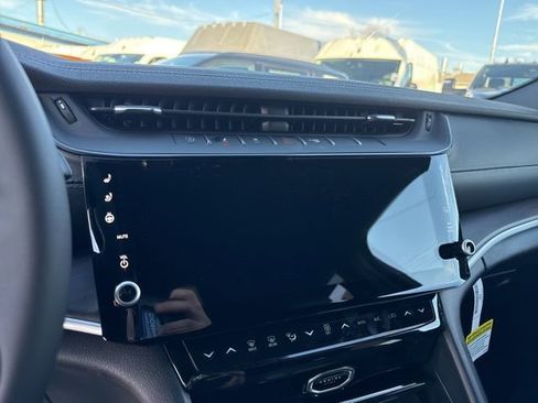 New 2026 Jeep Grand Cherokee Limited image 25