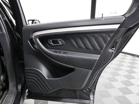 Used 2015 Ford Taurus SEL image 21