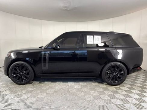 Used 2023 Land Rover Range Rover SE image 7