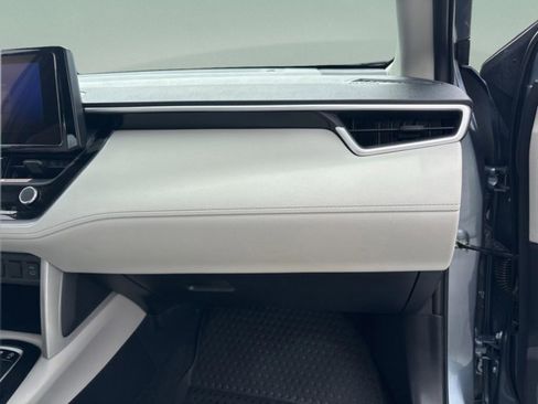 Certified 2025 Toyota Corolla Cross L FWD image 29
