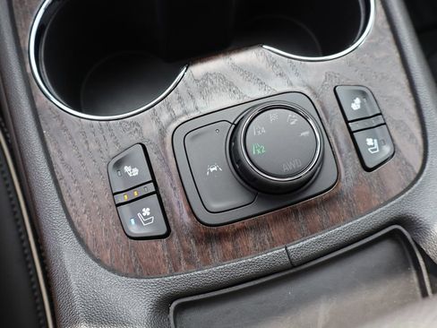Used 2023 GMC Acadia Denali w/ Trailering Package AWD/4WD image 27