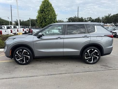Used 2023 Mitsubishi Outlander SE AWD/4WD image 4