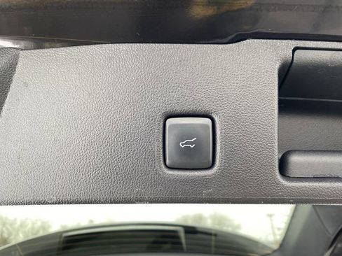 Used 2023 Ford Escape Platinum image 16