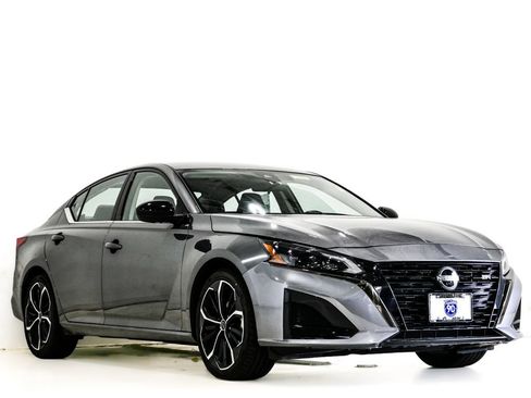 Used 2024 Nissan Altima 2.5 SR FWD image 1