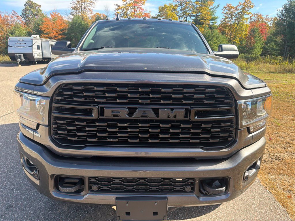 Used 2022 RAM 2500 Big Horn w/ Night Edition AWD/4WD image 2