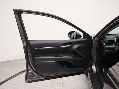 Certified 2023 Toyota Camry SE FWD image 16