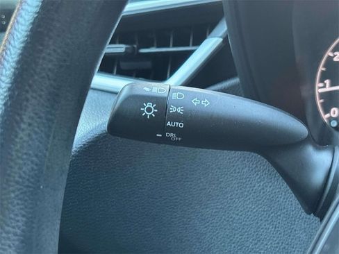 Used 2025 Toyota Corolla LE image 29