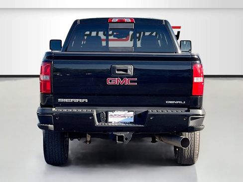 Used 2019 GMC Sierra 2500 Denali w/ Duramax Plus Package AWD/4WD image 6