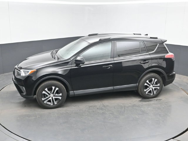 Used 2018 Toyota RAV4 LE w/ All Weather Liner Package AWD/4WD image 20