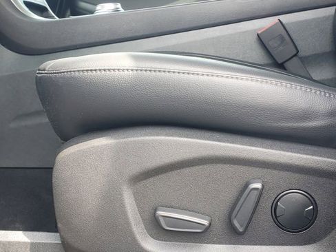 Used 2024 Ford Edge SEL AWD/4WD image 9