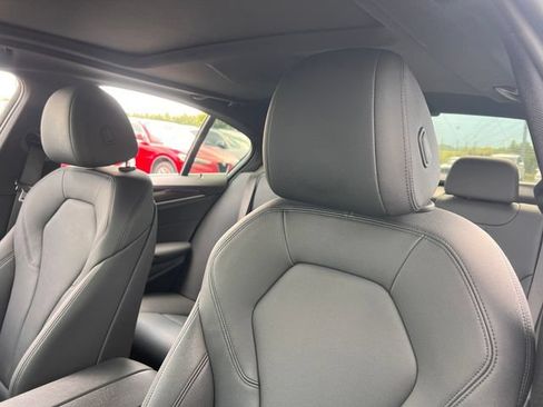 Used 2020 BMW 530e w/ Convenience Package RWD image 13