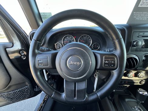 Used 2012 Jeep Wrangler Sport image 16