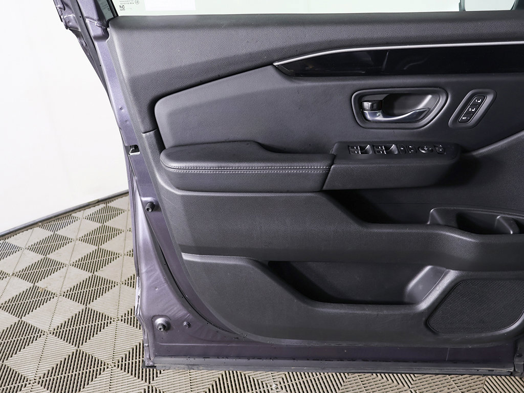 Used 2024 Honda Pilot Touring image 20