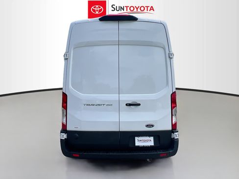 Used 2024 Ford Transit 250 148 High Roof Extended w/ Load Area Protection Package RWD image 5