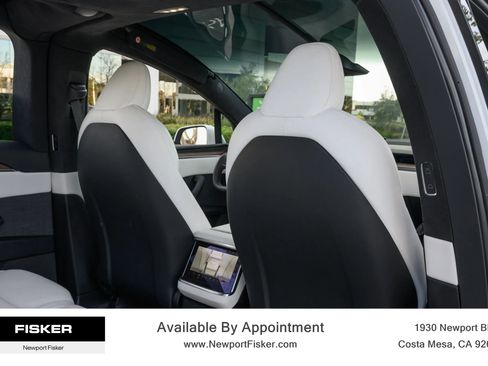 Used 2022 Tesla Model X image 29