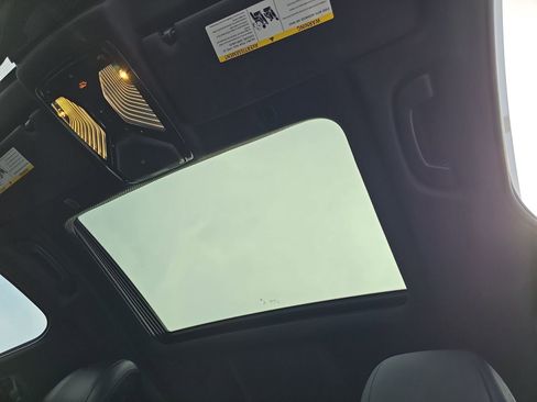 Used 2019 BMW 540i w/ Convenience Package image 35