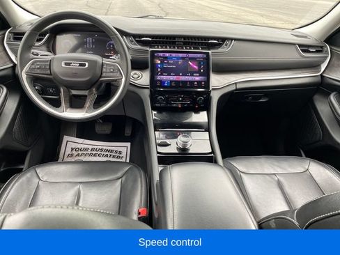 Used 2023 Jeep Grand Cherokee Limited AWD/4WD image 5