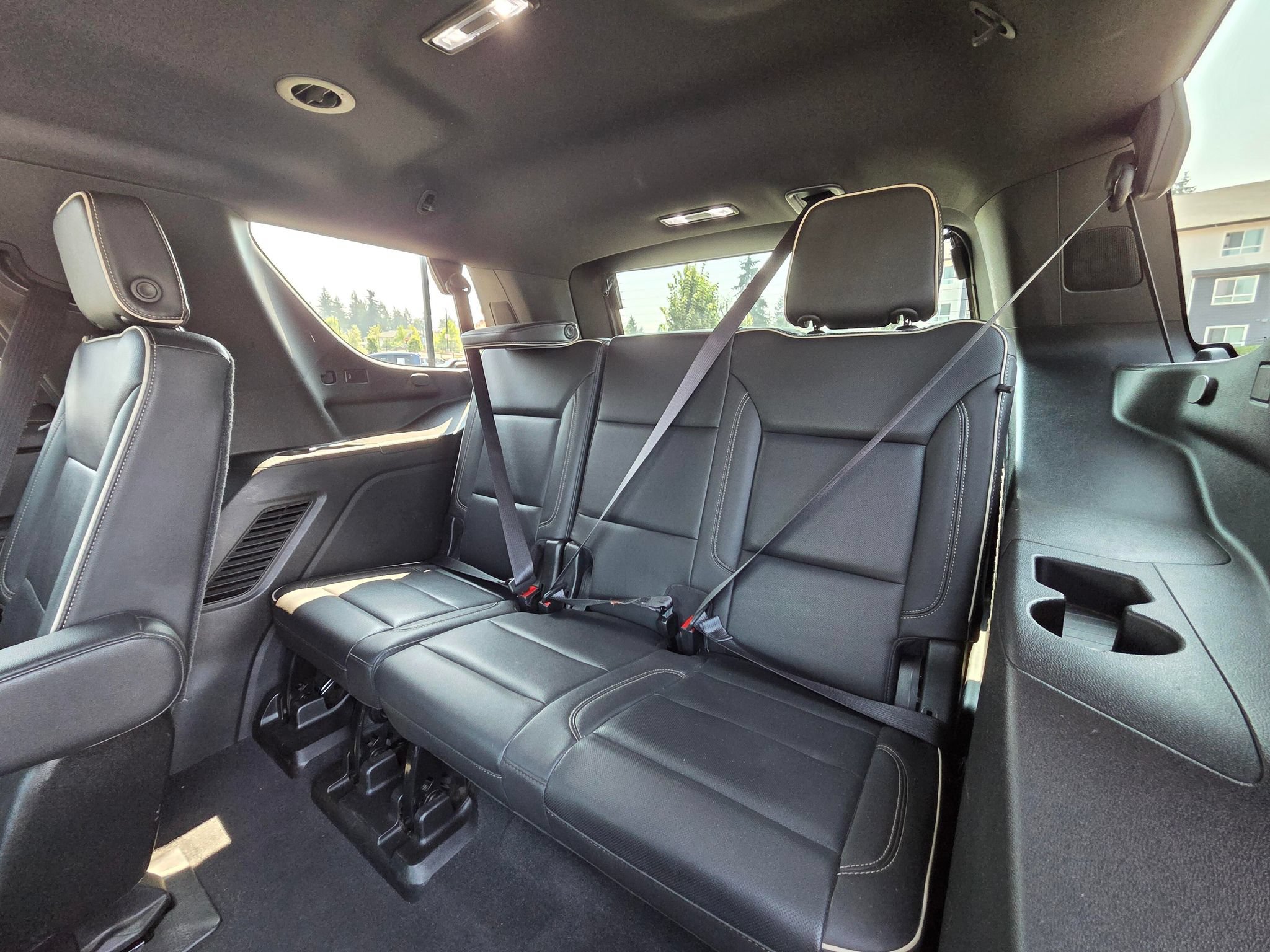 Used 2021 Chevrolet Tahoe Premier AWD/4WD image 28