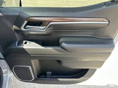 Used 2024 Chevrolet Silverado 1500 LT w/ Safety Package AWD/4WD image 43