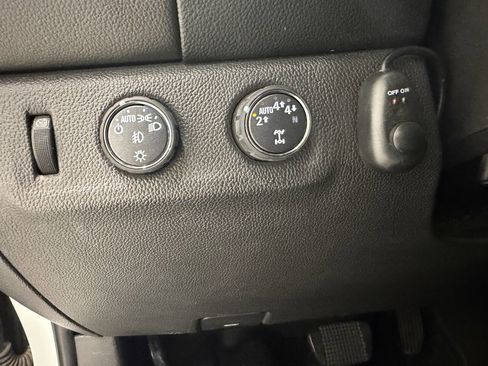 Used 2018 GMC Canyon All Terrain w/ Trailering Package image 39