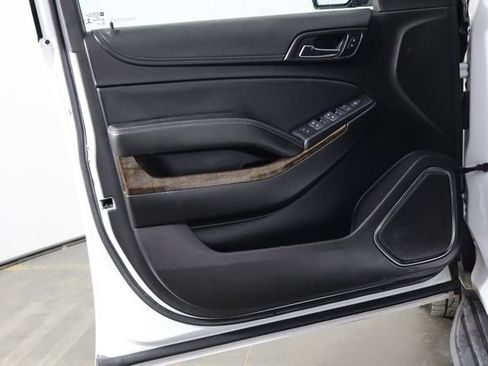 Used 2018 Chevrolet Tahoe 4WD image 13