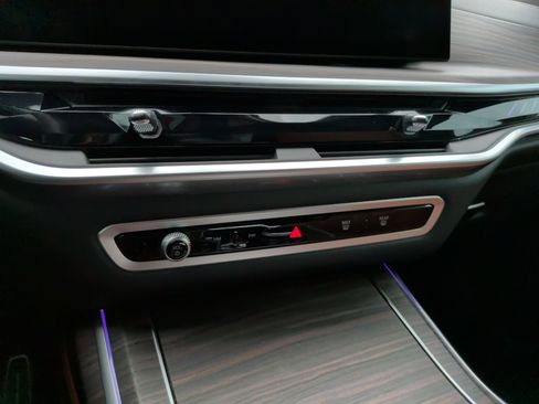 Certified 2024 BMW X7 M60i w/ Executive Package AWD/4WD image 20