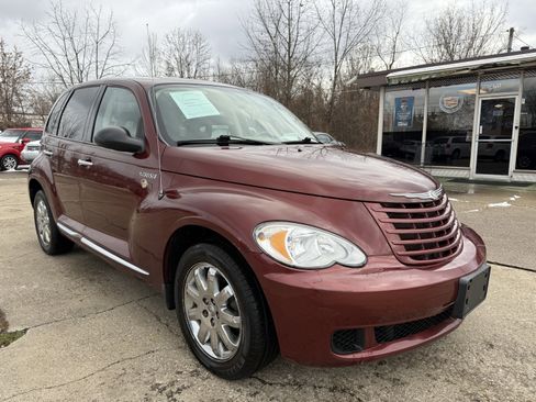 Used 2008 Chrysler PT Cruiser image 2