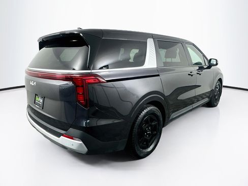 Used 2025 Kia Carnival FWD image 9