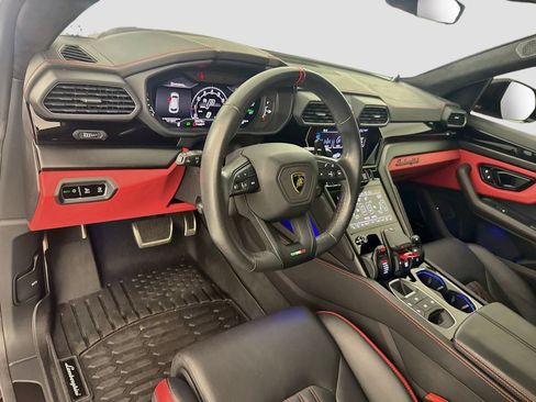 Used 2023 Lamborghini Urus S AWD/4WD image 9