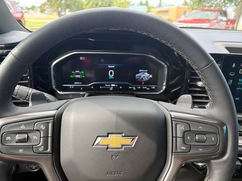 Used 2024 Chevrolet Silverado 1500 High Country w/ Technology Package AWD/4WD image 18