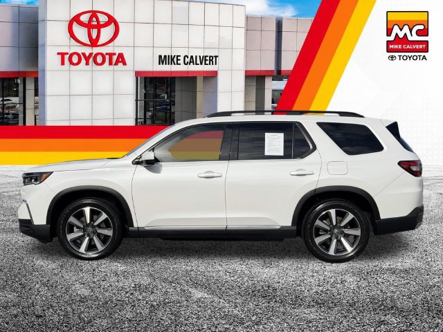 Used 2023 Honda Pilot Touring image 5