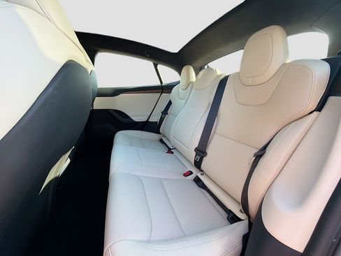 Used 2024 Tesla Model S image 20