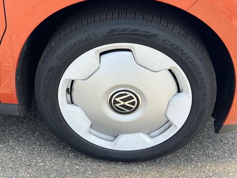 New 2025 Volkswagen ID. Buzz 1st Edition image 9