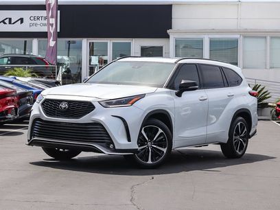 Used 2022 Toyota Highlander XSE