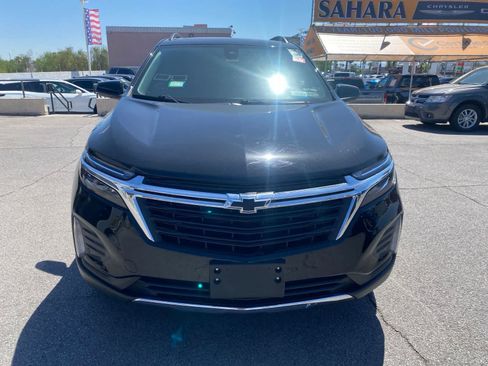 Used 2022 Chevrolet Equinox LT FWD image 2