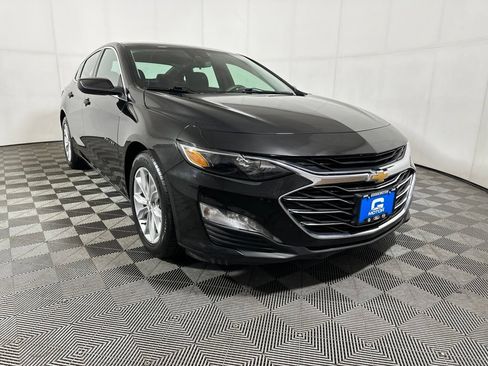 Used 2024 Chevrolet Malibu LT FWD image 2
