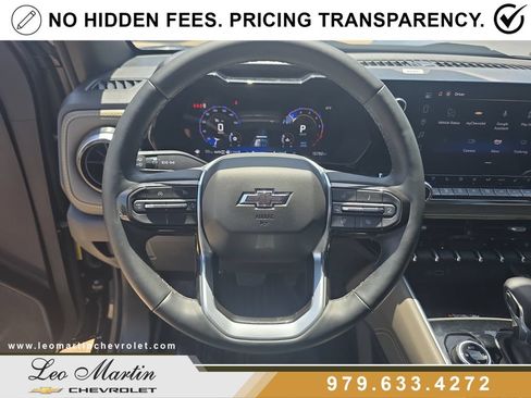 Used 2025 Chevrolet Colorado ZR2 w/ Technology Package AWD/4WD image 21